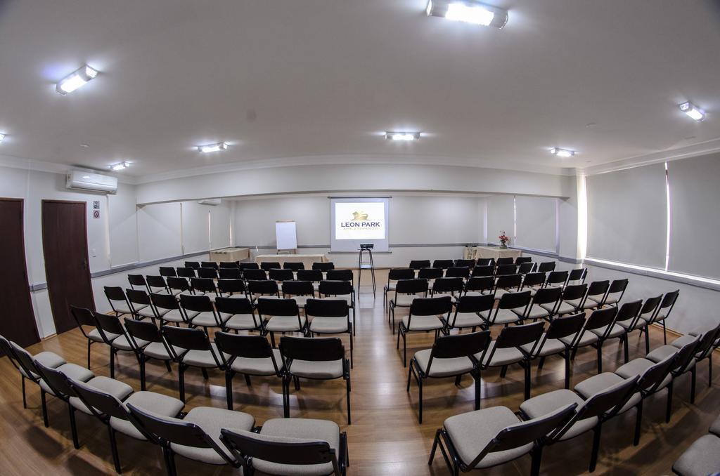 Hotel Leon Park E Convencoes - Custo Beneficio